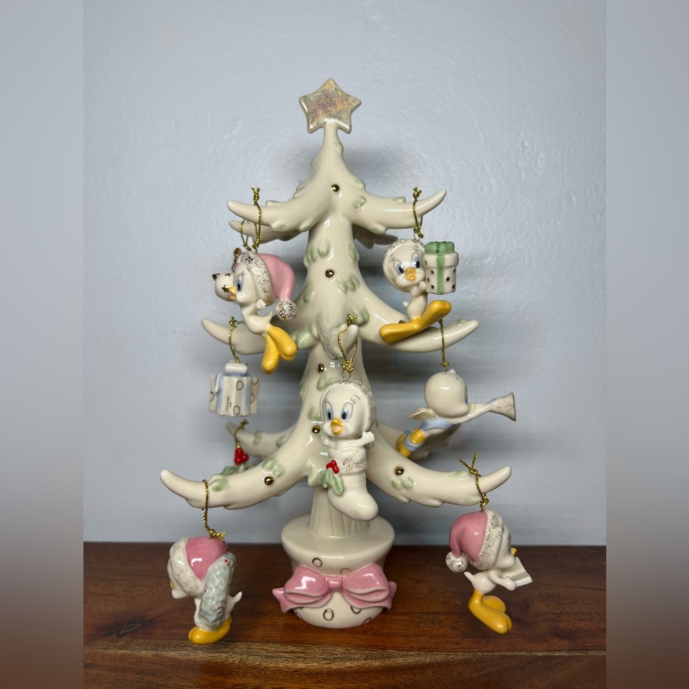SOLD - Lenox “The TWEETY Christmas Tree” Porcelain Tree 24k Gold + 9 Ornaments